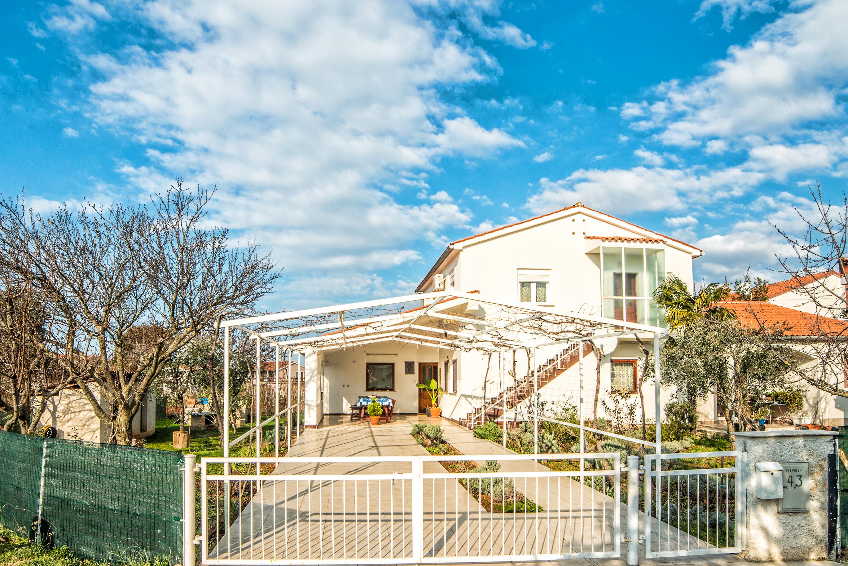 Apartments Bissinger Two bedrooms A2 DOLE