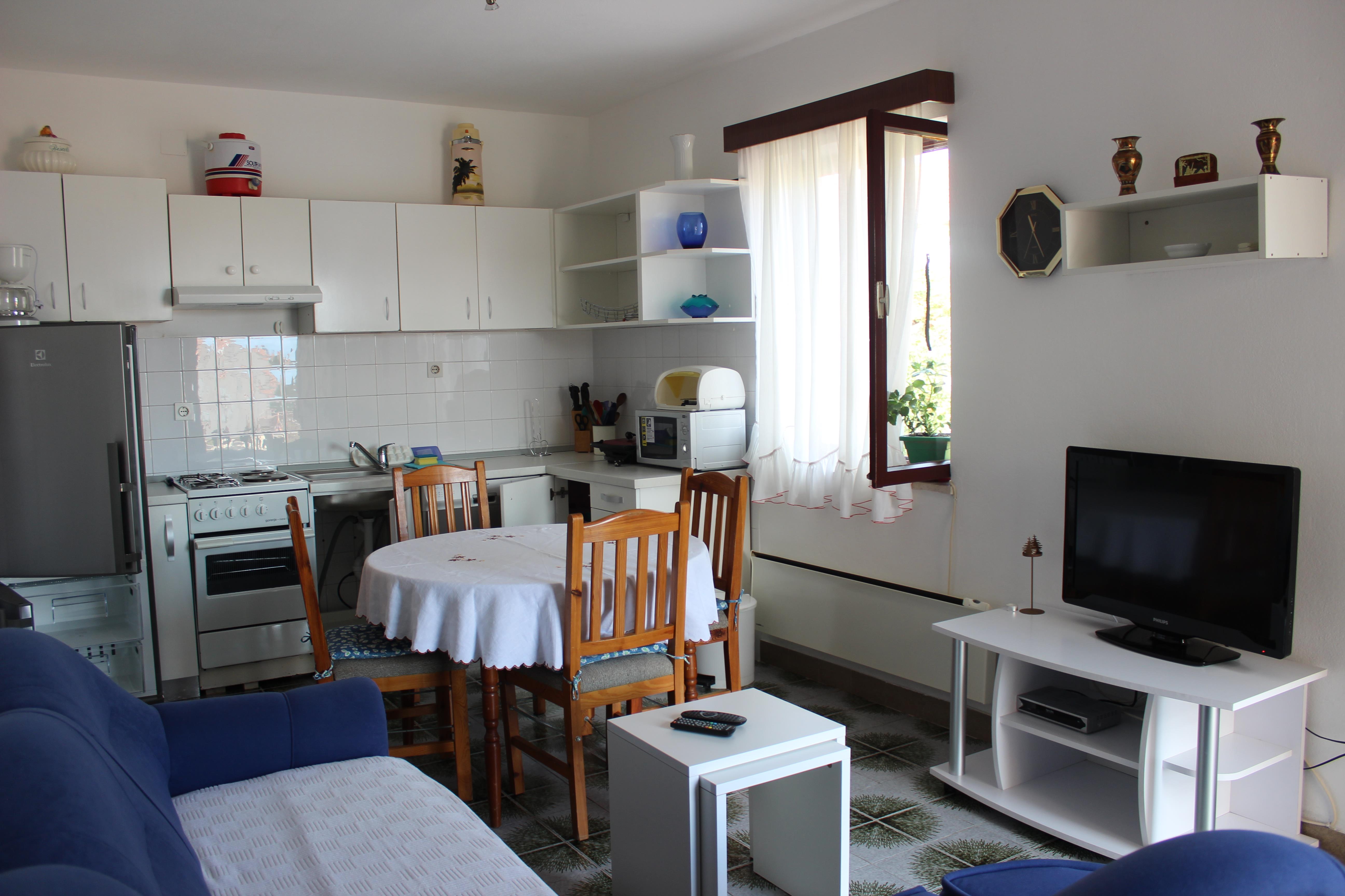 Apartments Marinovi? / One bedroom A2 Priz   Supetar