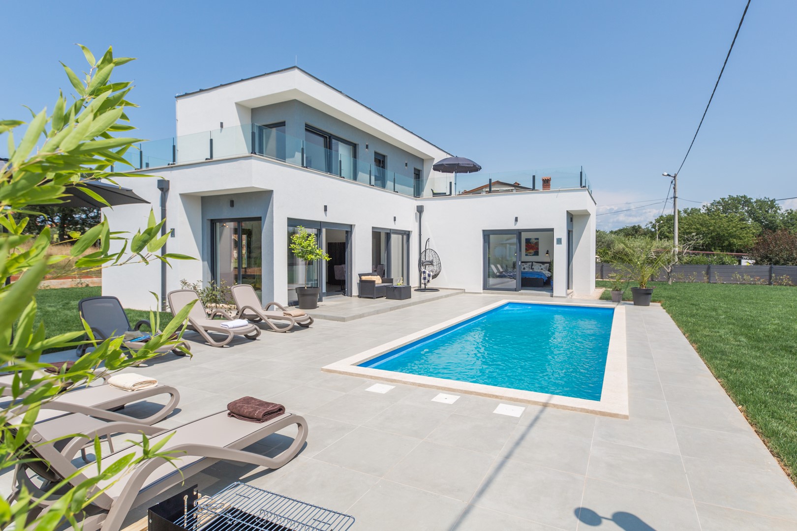 Villa Luna mit Pool und großem Garten