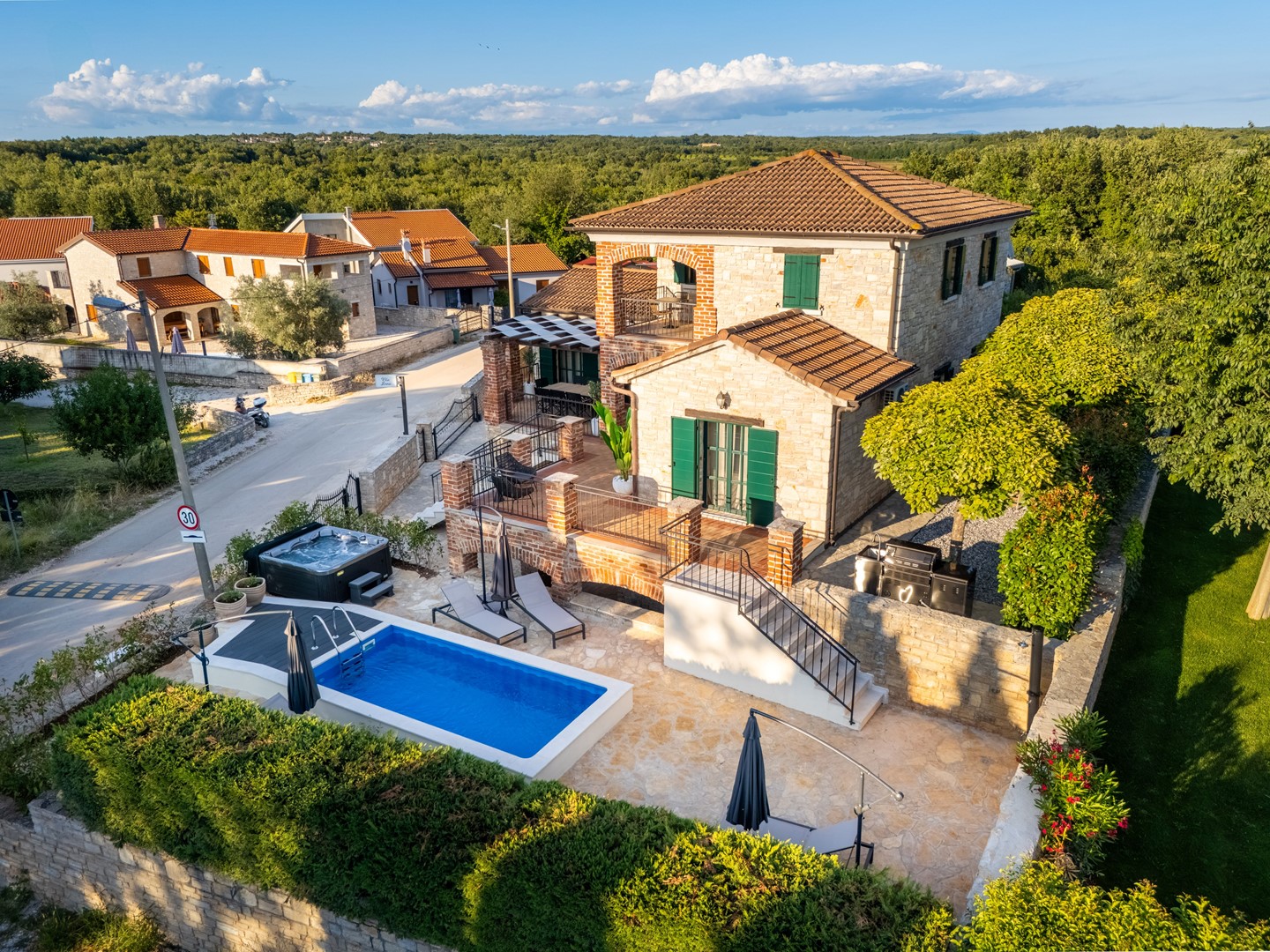 Villa Lana with private pool & BBQ – slika 1