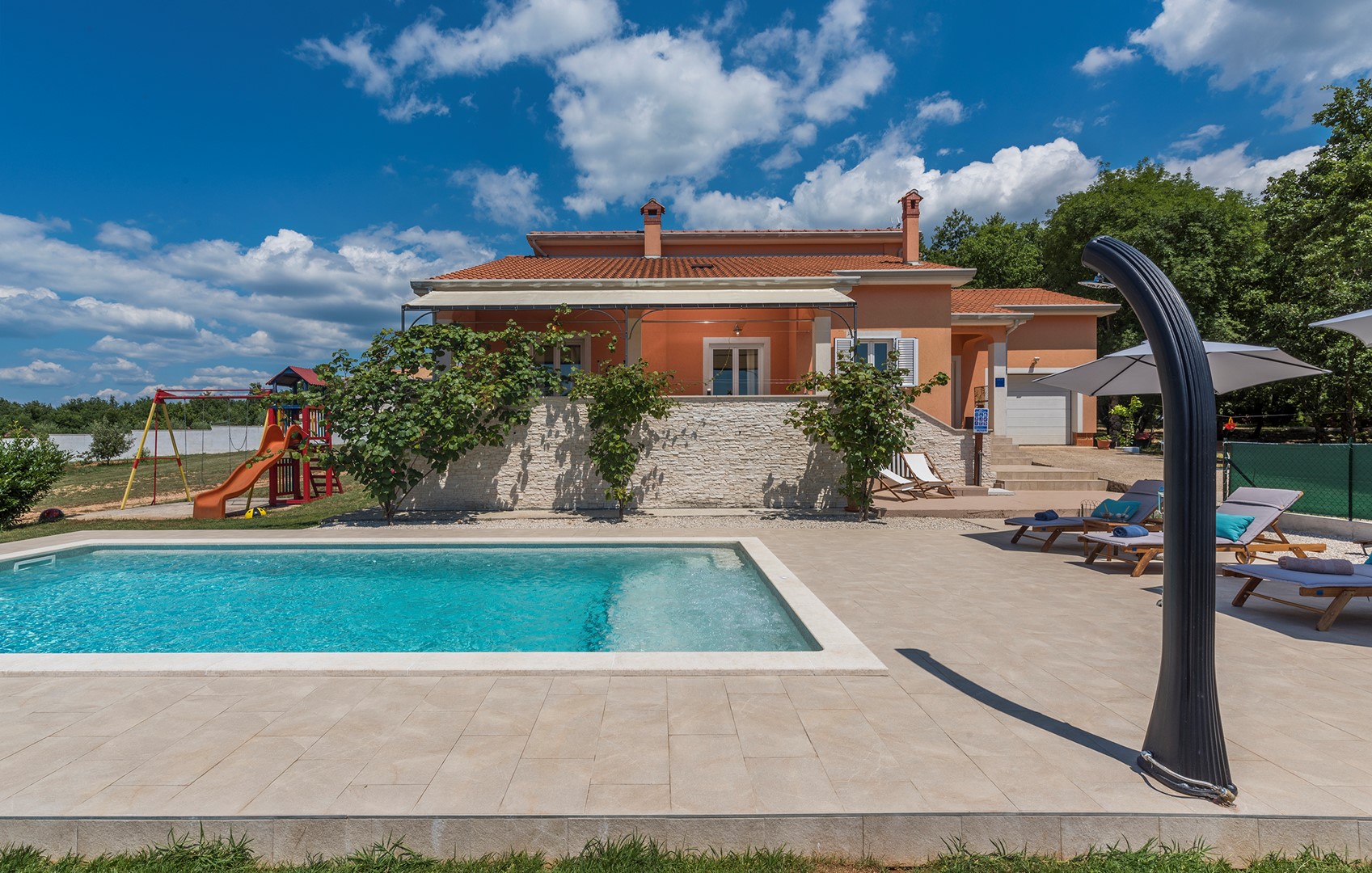 Ferienhaus Tana mit privatem Pool und Garten  