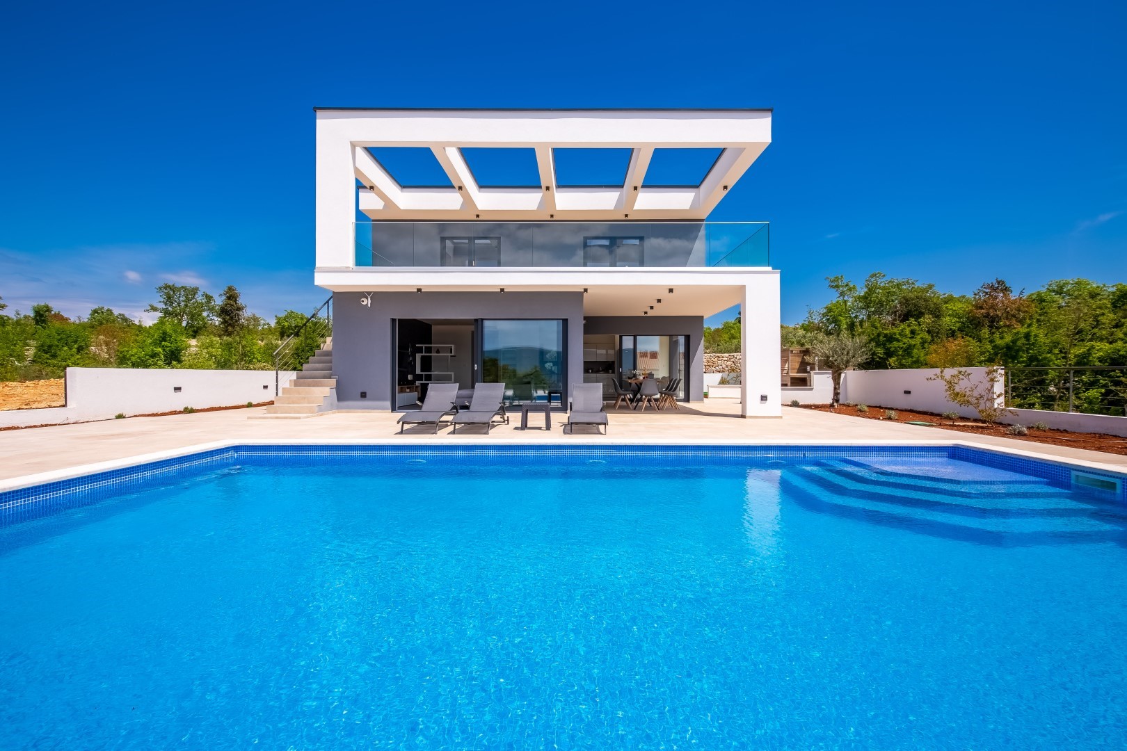 Stilvolle Villa Quadra***** mit Meerblick und behe   kroatische Inseln