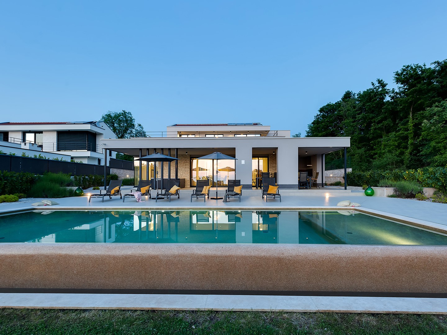 Villa Damian with pool and jacuzzi – slika 1