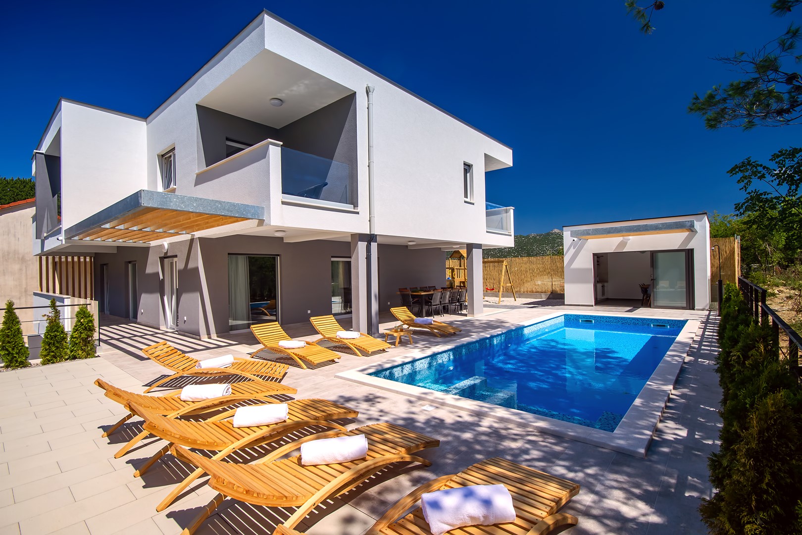 Luxus-Villa Tela mit beheiztem Pool und Whirlpool,  in Kroatien