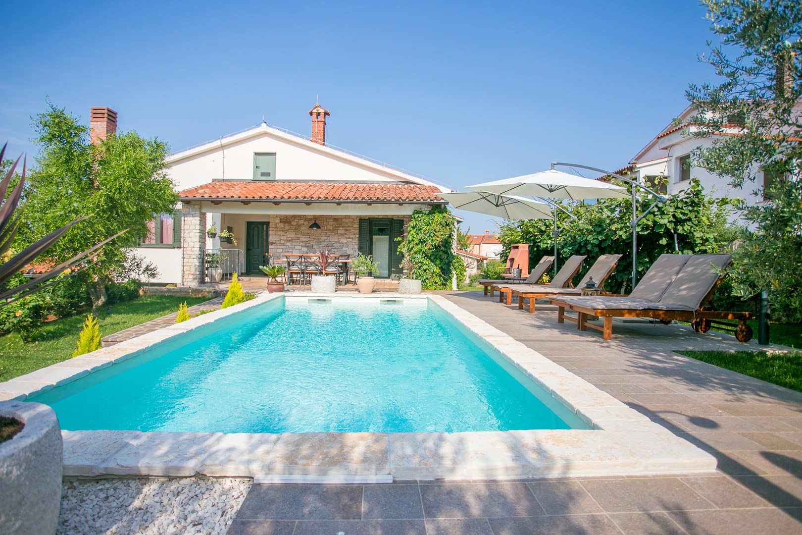 Komfortable Villa Marinela mit Pool und Garten  in Kroatien