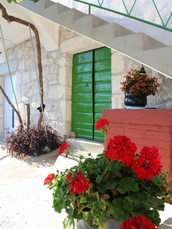 Ferienhaus mit Garten und Grill  in Kroatien