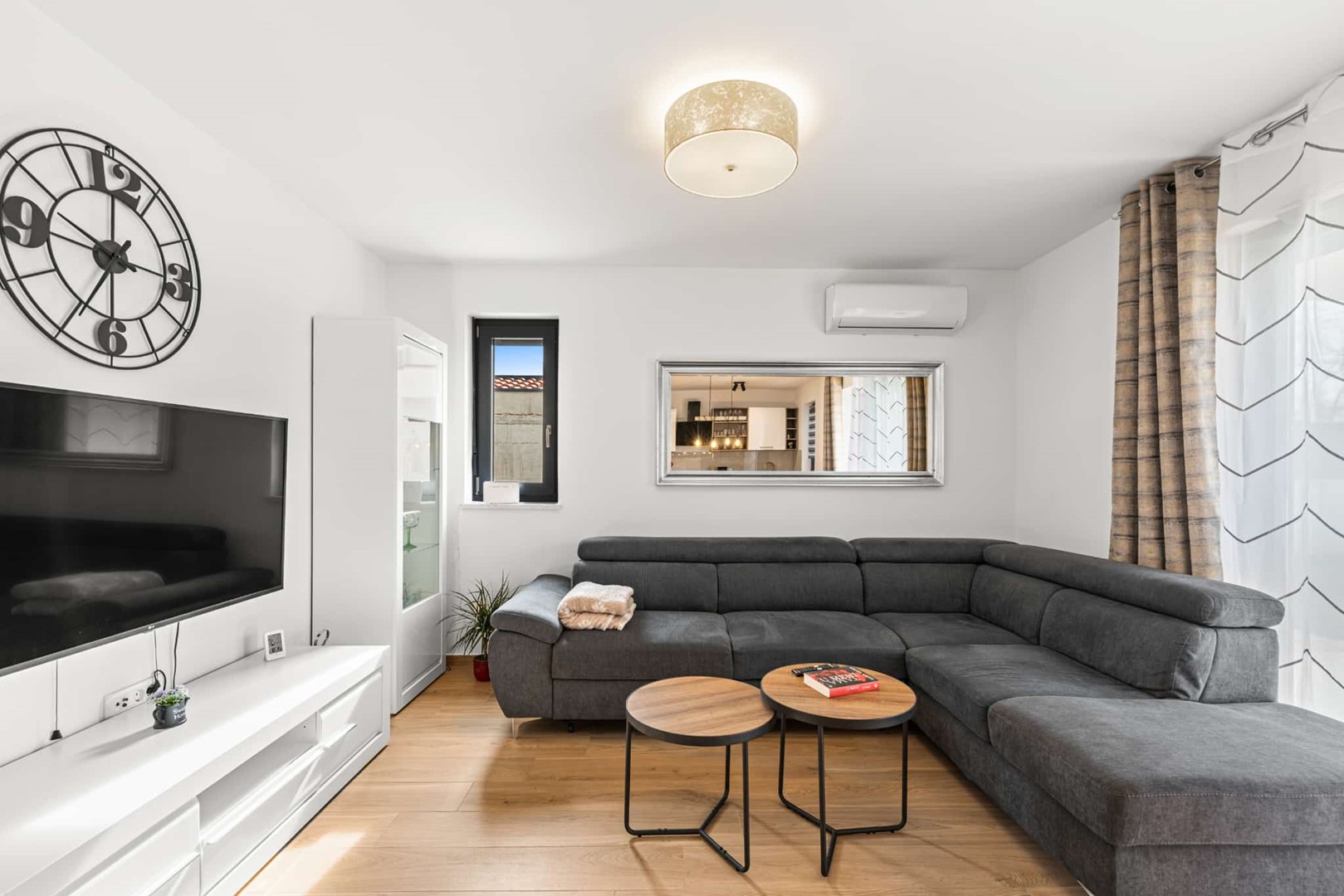 Apartment EM – slika 1