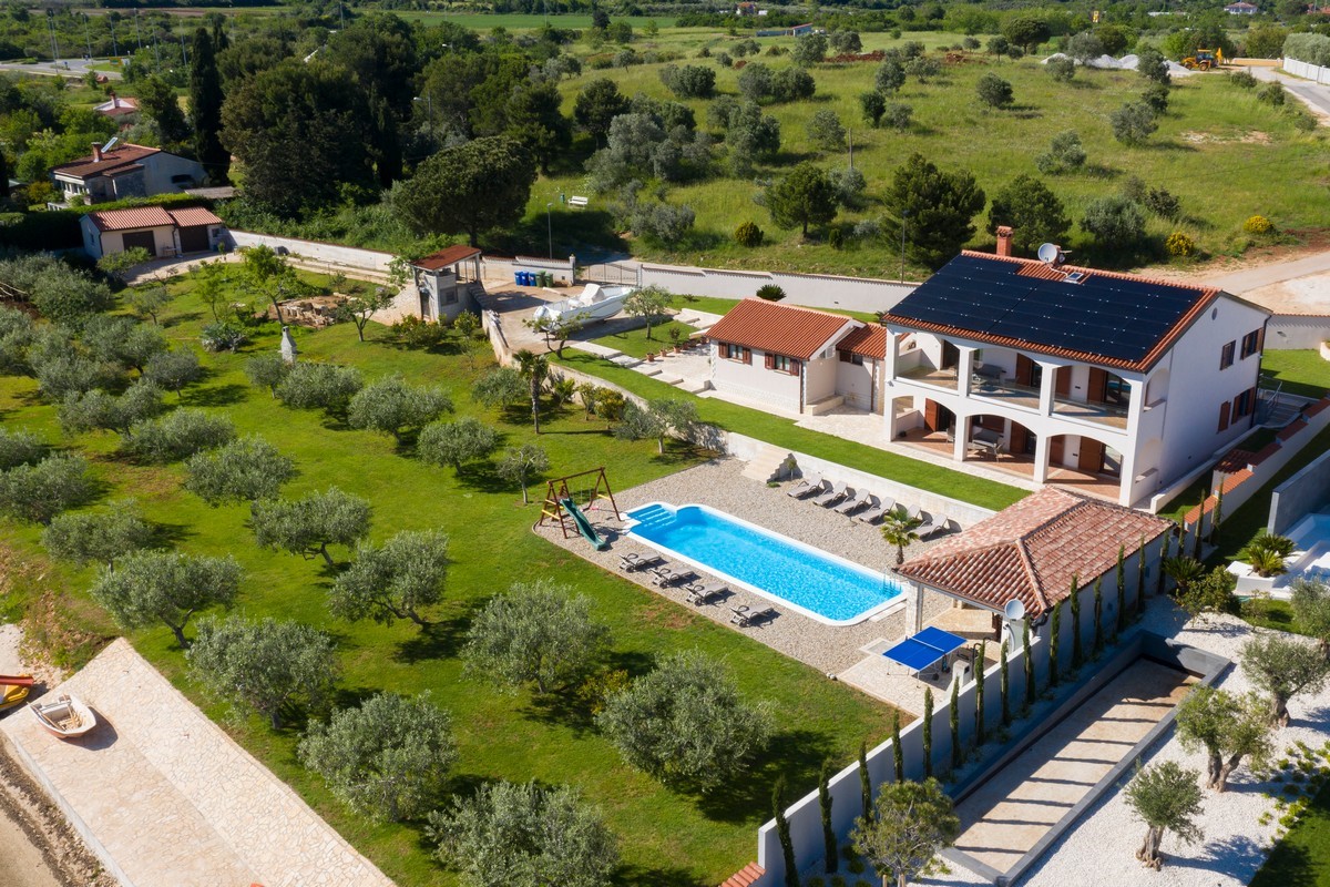 Wunderschöne Villa direkt an der Küste,   in Istrien