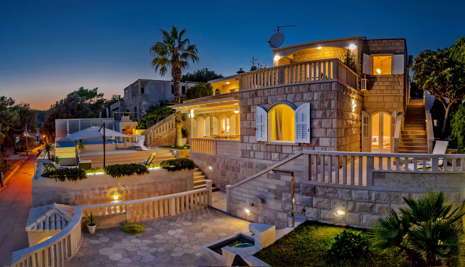 Luxury Villa Stone Castle Bra? with private pool o   kroatische Inseln