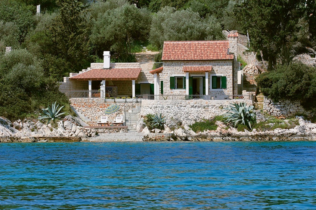 Villa Mala Dora *** Villa auf Hvar, direkt am Stra   kroatische Inseln